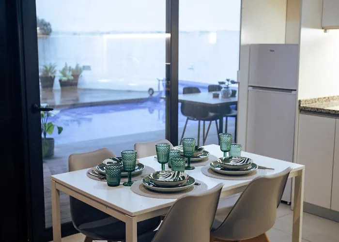 Portugal Alma - Oporto - Private Heated Pool 홈스테이 *