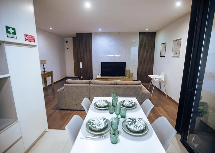 Portugal Alma - Oporto - Private Heated Pool 홈스테이 *